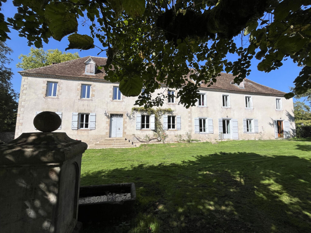 PHOTO-MAISON-AVANT-FONTAINE